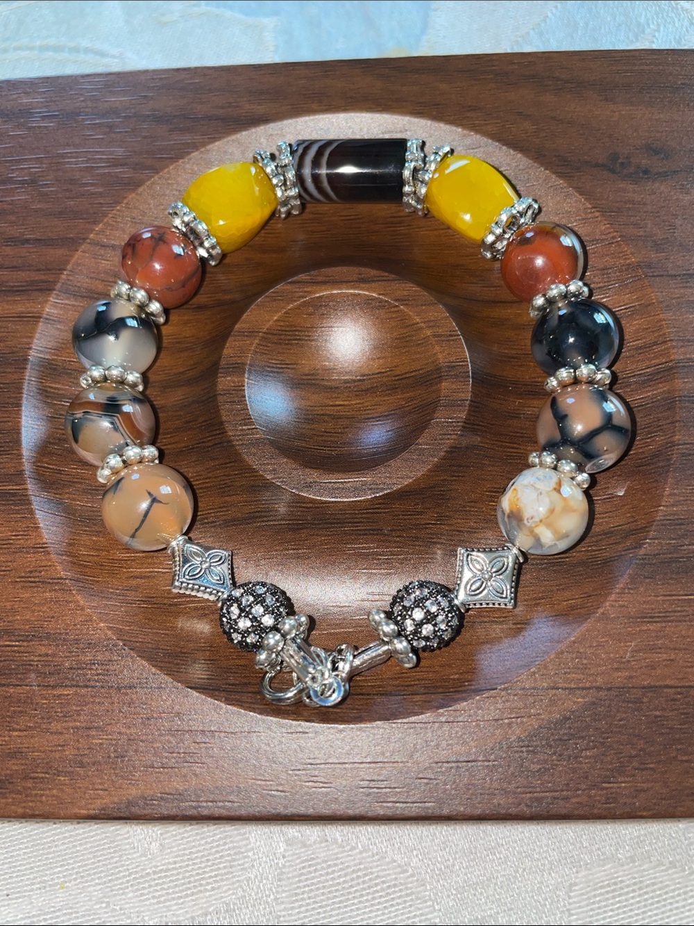 7.5” Elegant Multi-Color Stone beaded bracelet - Picture 7 of 9